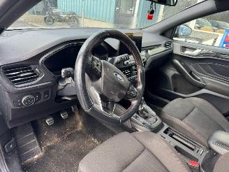 Ford Focus Wagon 1.0 EcoBoost Hybrid ST Line X Business picture 10