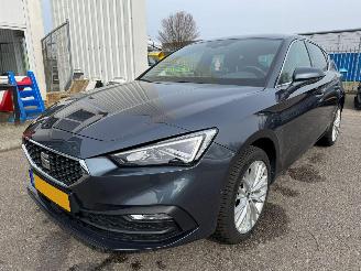 skadebil auto Seat Leon Sportstourer 1.4 AUTOMAAT TSI eHybrid PHEV FR Business Intense 2021/1