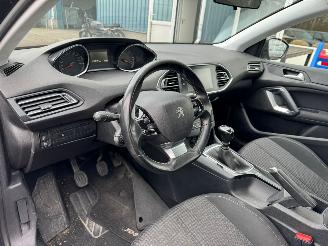 Peugeot 308 1.5 BlueHDi Blue Lease picture 8