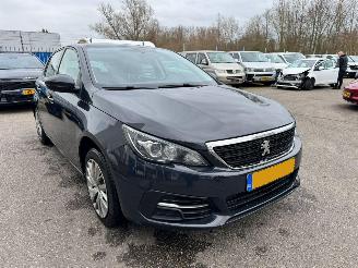 Peugeot 308 1.5 BlueHDi Blue Lease picture 6