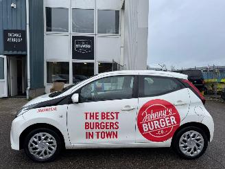 Toyota Aygo 1.0 VVT-i x-play picture 2