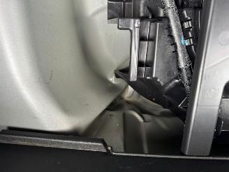 Peugeot 208 1.2 PureTech Blue Lease picture 7