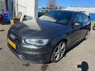 Unfallwagen Audi A3 Sportback 1.2 TFSI Ambition Pro Line S 2014/12