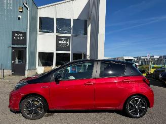 Toyota Yaris 1.5 AUTOMAAT Hybrid Dynamic Bi-Tone picture 2