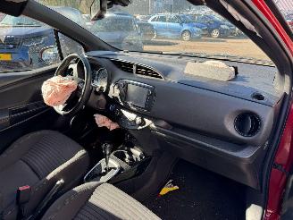 Toyota Yaris 1.5 AUTOMAAT Hybrid Dynamic Bi-Tone picture 16