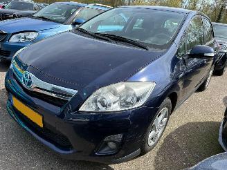 skadebil auto Toyota Auris 1.8 AUTOMAAT Full Hybrid Aspiration 2011/8