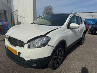 Voiture accidenté Nissan Qashqai 1.6 Connect Edition 2012/6