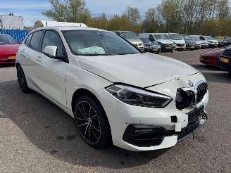 BMW 1-serie 118i AUTOMAAT High Executive picture 6