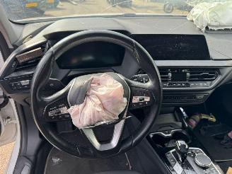 BMW 1-serie 118i AUTOMAAT High Executive picture 12