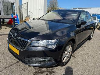 skadebil auto Skoda Superb 1.5 AUTOMAAT TSI ACT Business Edition 2022/2