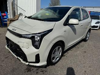 Damaged car Kia Picanto 1.0 AUTOMAAT DPI DynamicPlusLine 2024/7