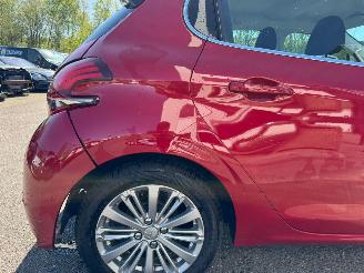 Peugeot 208 1.2 PureTech Allure picture 9