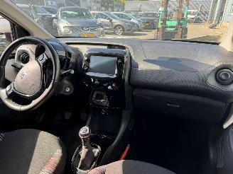 Citroën C1 1.0 VTi Shine picture 12