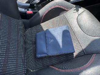 Peugeot 2008 1.2 PureTech GT-line picture 17