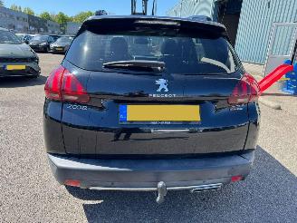 Peugeot 2008 1.2 PureTech GT-line picture 4