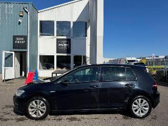 Volkswagen Golf 1.0 TSI Connected Series picture 2