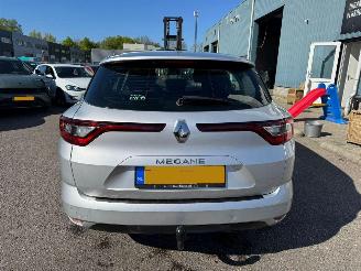 Renault Mégane Estate 1.2 TCe Life picture 4