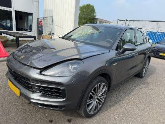 skadebil auto Porsche Cayenne 3.0 AUTOMAAT E-Hybrid 2020/3
