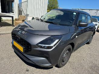 krockskadad bil auto Suzuki Swift 1.2 Comfort Smart Hybrid 2024/10