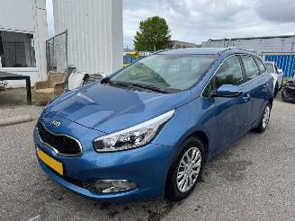 skadebil auto Kia Cee d Sportswagon 1.6 GDI Plus Pack 2013/4