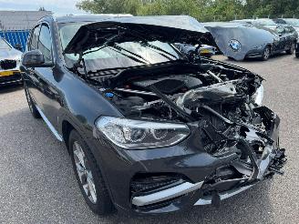 krockskadad bil auto BMW X3 xDrive30e High Executive 2021/1