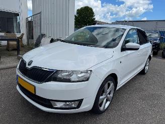 Coche accidentado Skoda Rapid Spaceback 1.2 TSI Greentech Elegance Businessline Pro 2014/1