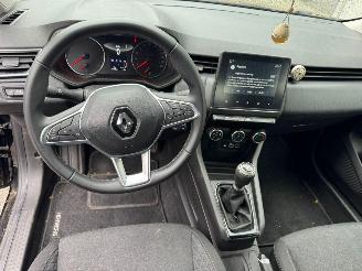 Renault Clio 1.0 TCe 90 Equilibre picture 9