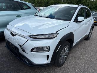 krockskadad bil auto Hyundai Kona EV Premium 64 kWh 2019/12