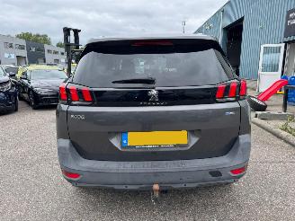Peugeot 5008 1.2 PureTech Active picture 3