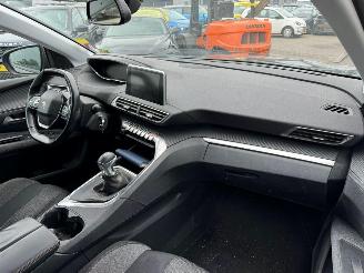 Peugeot 5008 1.2 PureTech Active picture 14