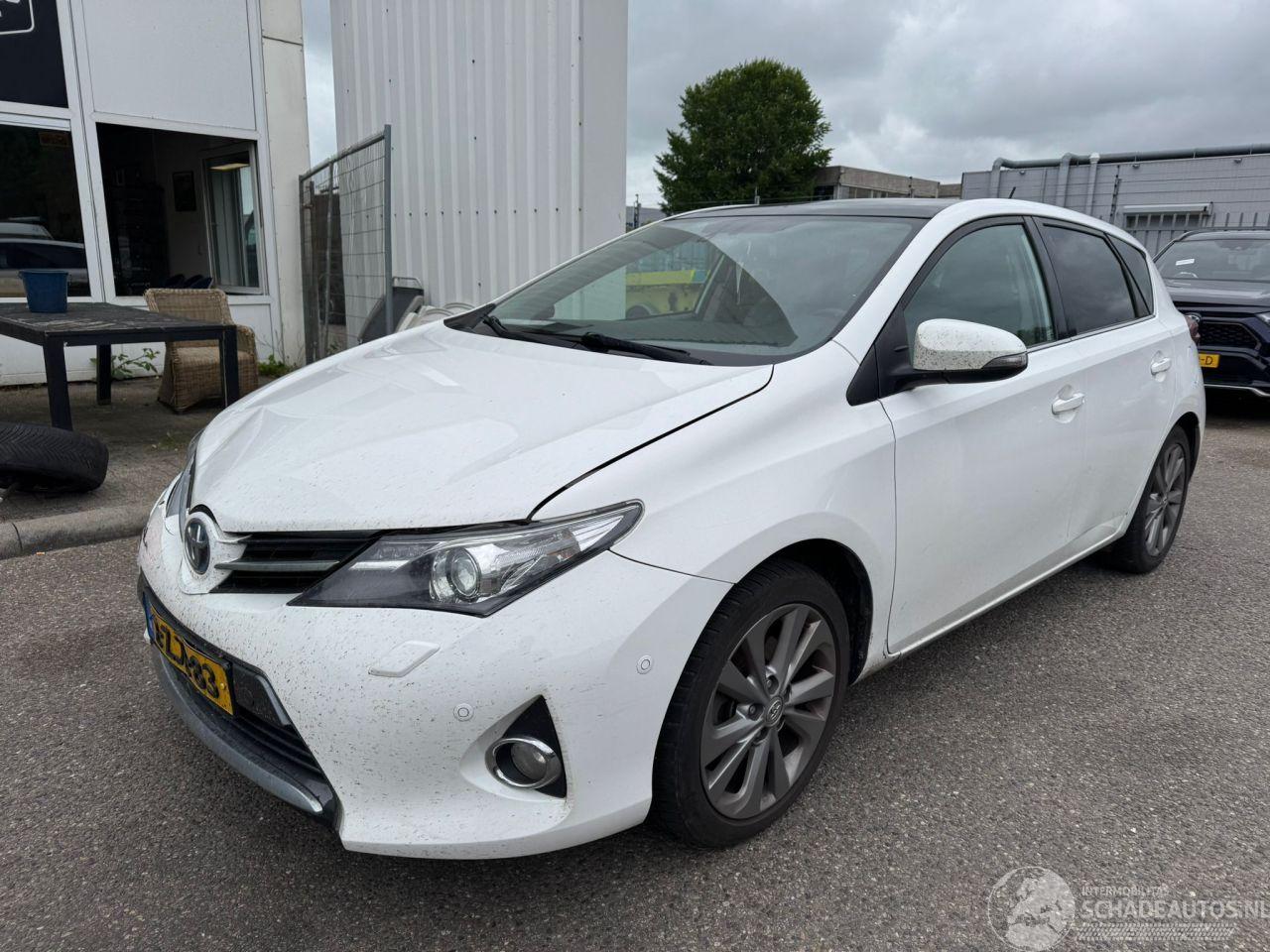 Toyota Auris 1.8 AUTOMAAT Hybrid Executive