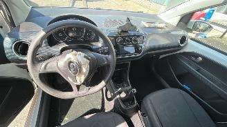 Volkswagen Up! 1.0 BMT move up! picture 9