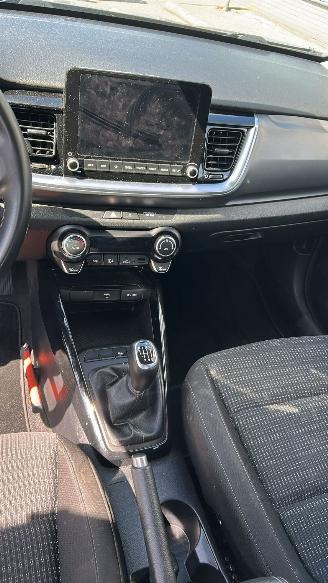 Kia Stonic 1.0 T-GDi MHEV picture 11