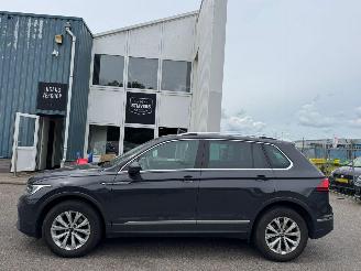 Volkswagen Tiguan 1.5 TSIb life Bns picture 2
