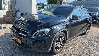 skadebil auto Mercedes GLA 180 Ambition 2016/6