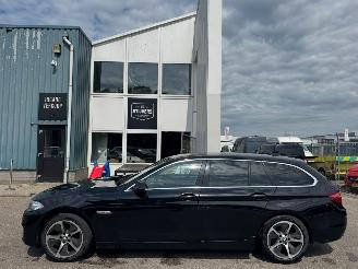BMW 5-serie Touring 518d AUTOMAAT  Luxury Edition picture 2