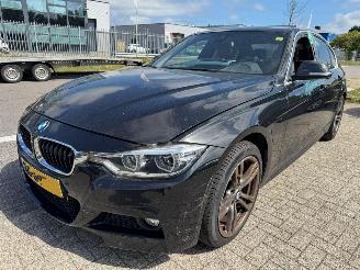 krockskadad bil auto BMW 3-serie 330e AUTOMAAT 2016/8