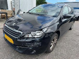 skadebil auto Peugeot 308 SW 2.0 BlueHDI Blue Lease Executive 2015/2