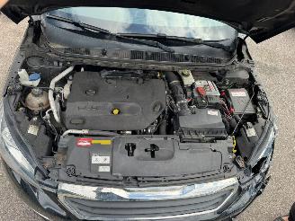 Peugeot 308 SW 2.0 BlueHDI Blue Lease Executive picture 8