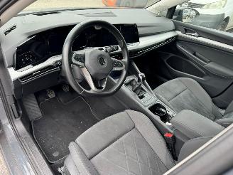 Volkswagen Golf 1.5 TSI Life Business picture 11