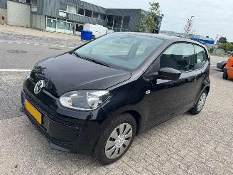 skadebil auto Volkswagen Up! 1.0 take up! BlueMotion 2012/8