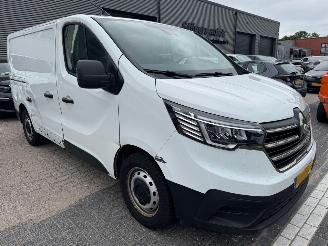 krockskadad bil bedrijf Renault Trafic 2.0 dCi 110 T29 L1H1 Comfort 2022/12