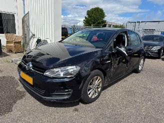 skadebil auto Volkswagen Golf 1.0 TSI Edition 2016/7