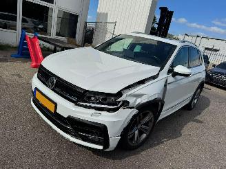 Volkswagen Tiguan 2.0 AUTOMAAT TSI 4Motion Highline Business R picture 2