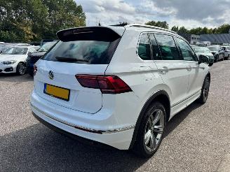Coche accidentado Volkswagen Tiguan 2.0 AUTOMAAT TSI 4Motion Highline Business R 2019/7