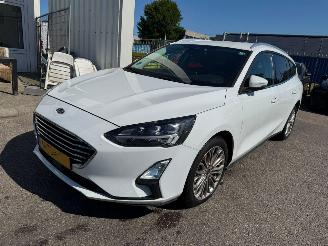 skadebil auto Ford Focus Wagon 1.5 AUTOMAAT  EcoBlue Titanium Business 2020/7