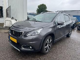 Damaged car Peugeot 2008 1.2 PureTech GT-line 2018/4