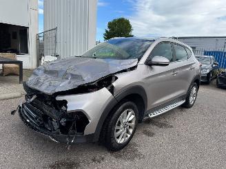 krockskadad bil auto Hyundai Tucson 1.6 GDi Premium 2016/3