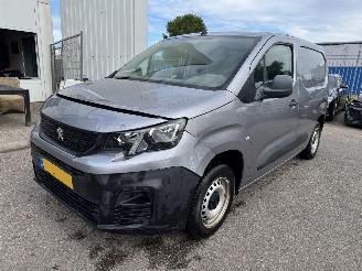 skadebil bedrijf Peugeot Partner 1.6 BlueHDI Pro 2019/10
