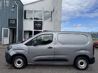 skadebil bedrijf Peugeot Partner 1.6 BlueHDI Pro 2019/10